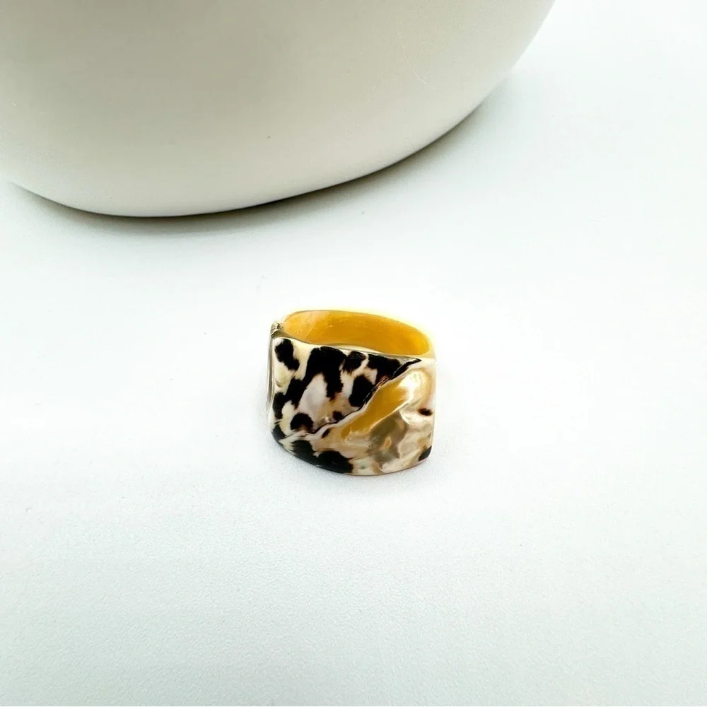 Shell  earring and ring set - Picture 4 of 6